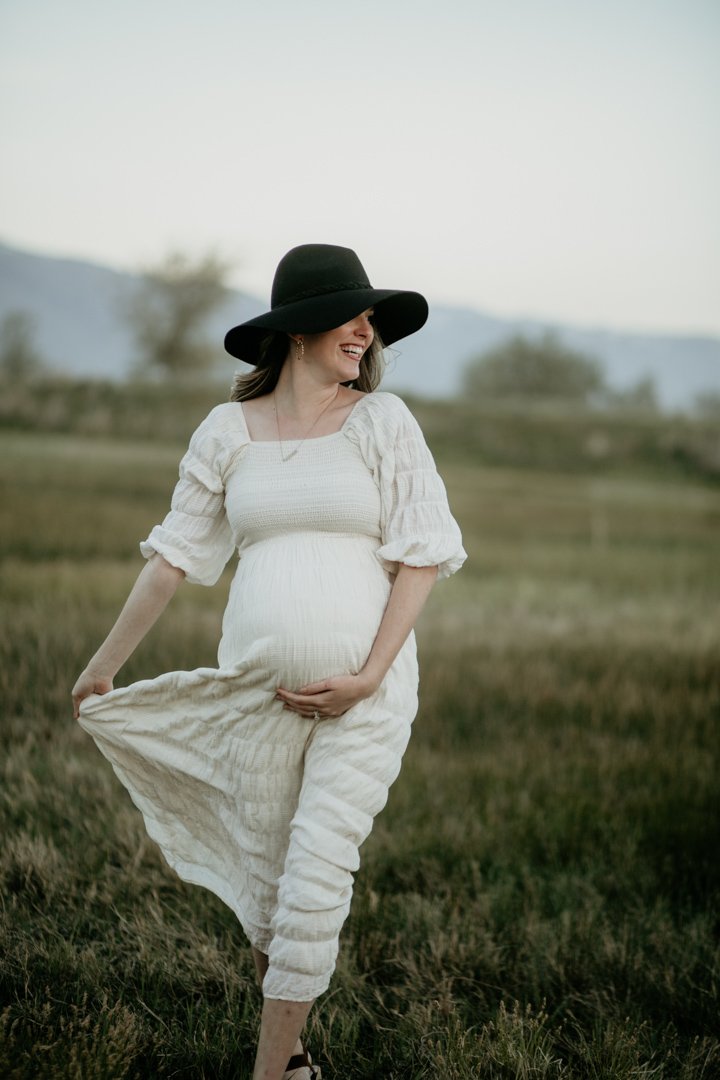 Kylee’s Sunset Utah Maternity Session